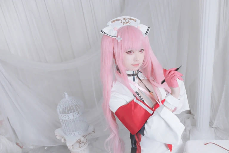 朝霧愛《英仙座护士》主题写真：20张全套美图