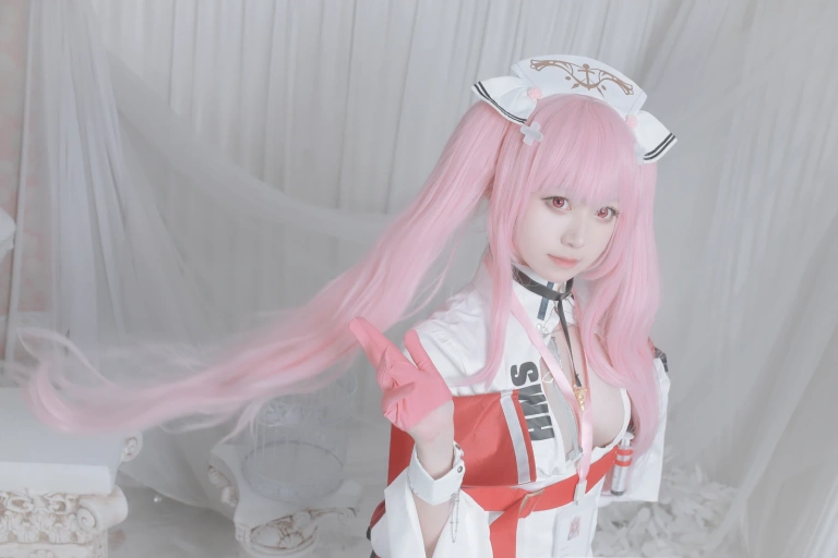 朝霧愛《英仙座护士》主题写真：20张全套美图