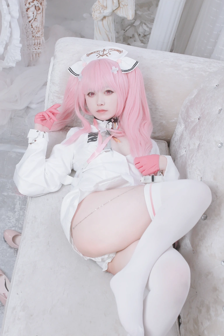 朝霧愛《英仙座护士》主题写真：20张全套美图