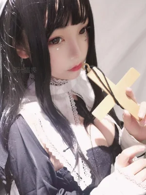 蜜汁猫裘《修女》主题写真：25张全套美图
