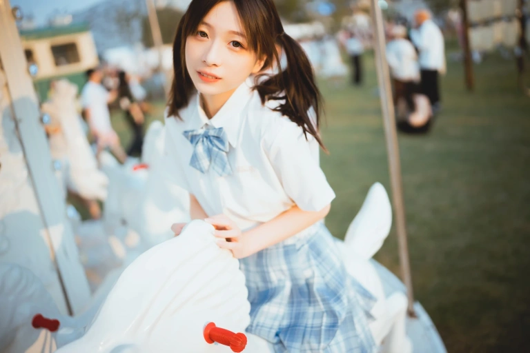 清青琴玖《中秋集会》主题写真：27张全套美图