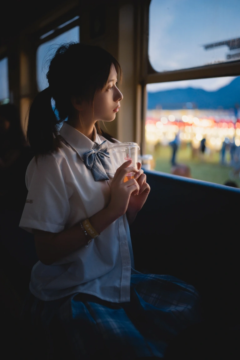 清青琴玖《中秋集会》主题写真：27张全套美图