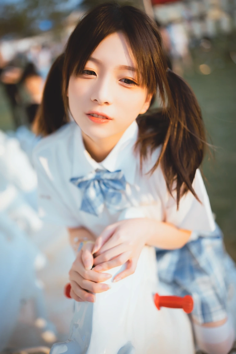 清青琴玖《中秋集会》主题写真：27张全套美图
