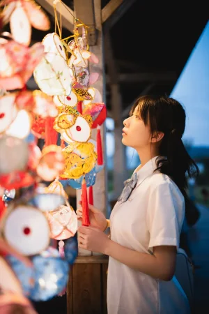 清青琴玖《中秋集会》主题写真：27张全套美图