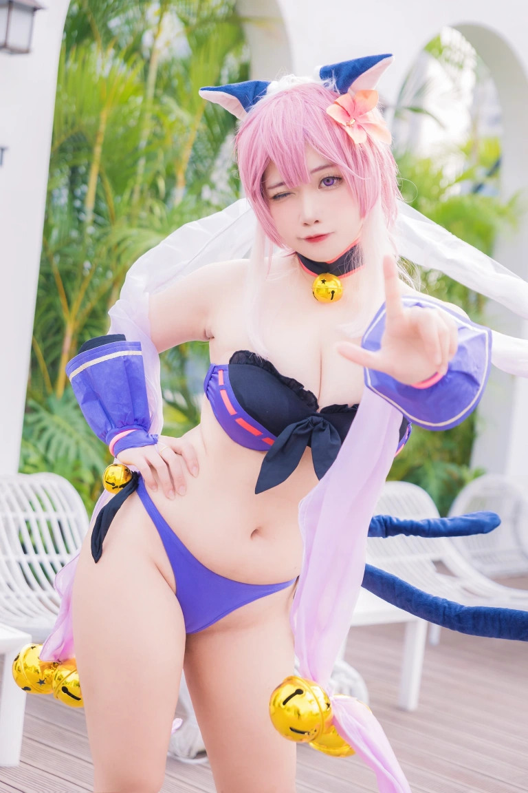 贞子蜜桃《九月舰长 宫坂珠希 泳装》主题写真：30张全套美图