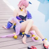 贞子蜜桃《九月舰长 宫坂珠希 泳装》主题写真：30张全套美图