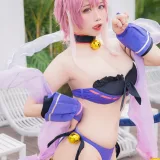 贞子蜜桃《九月舰长 宫坂珠希 泳装》主题写真：30张全套美图