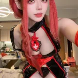 九言《玛奇玛护士》主题写真：35张全套美图，含8个视频