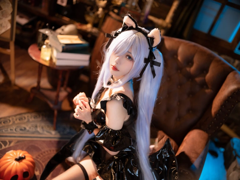 仙女月《万圣雅努斯》主题写真：37张全套美图