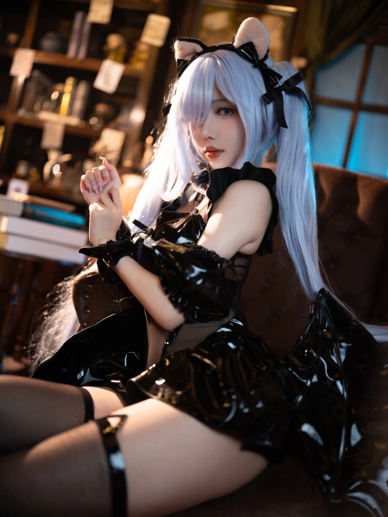 仙女月《万圣雅努斯》主题写真：37张全套美图