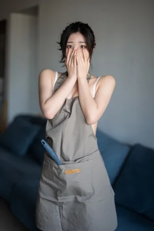 汪知子《围裙》主题写真：40张全套美图