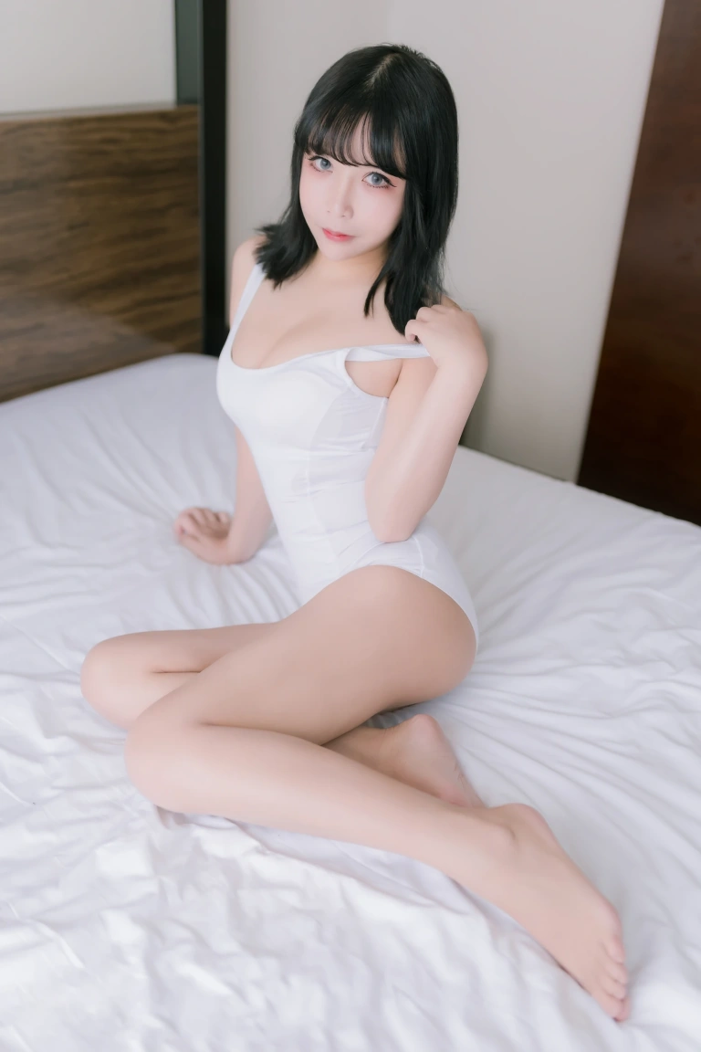 抱走莫子《大姐姐》主题写真：41张全套美图