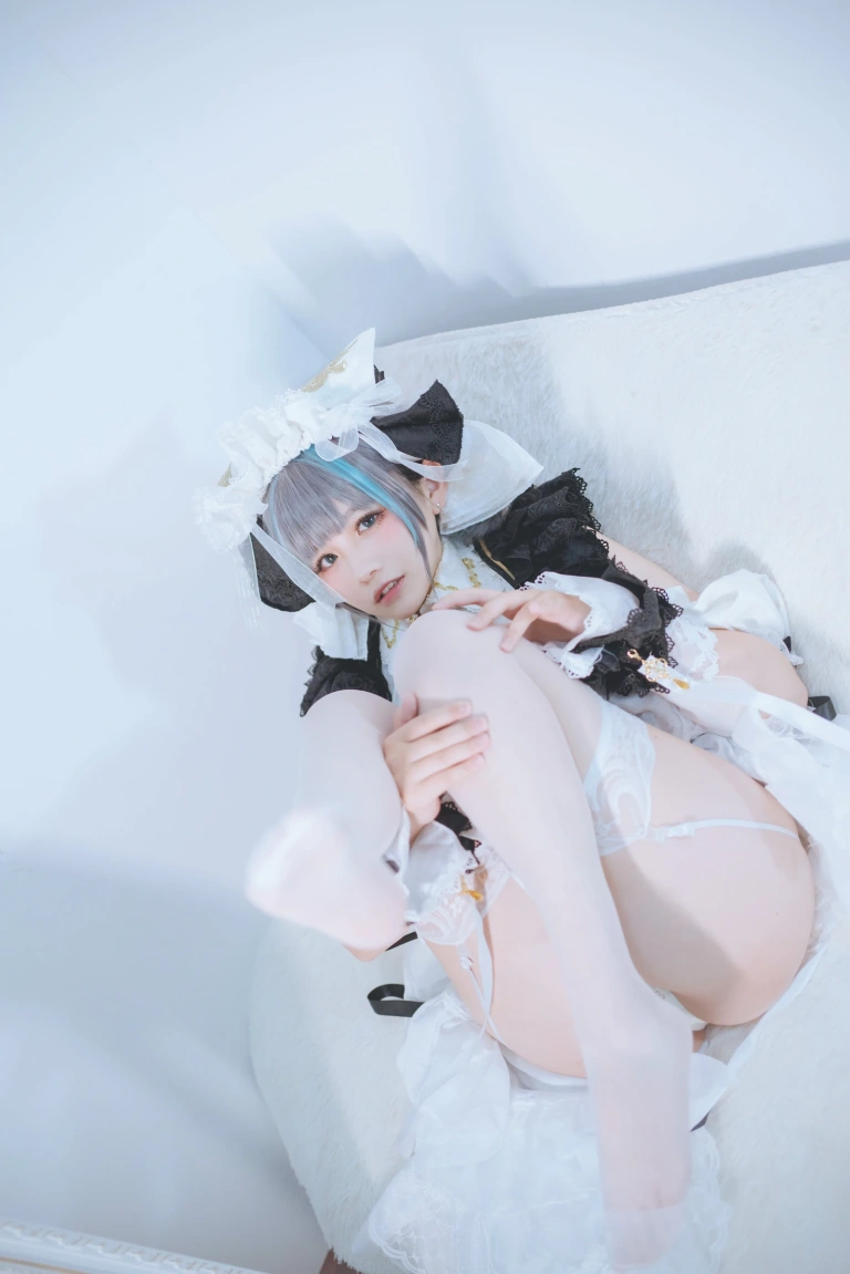 阿半今天很开心《柴郡》主题写真：42张全套美图