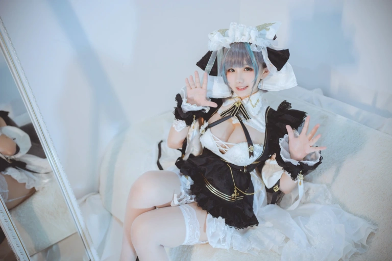 阿半今天很开心《柴郡》主题写真：42张全套美图