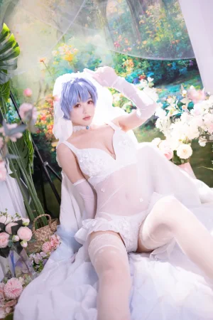 星黛鹿鹿《新世纪福音战士 绫波丽花嫁》主题写真：53张全套美图