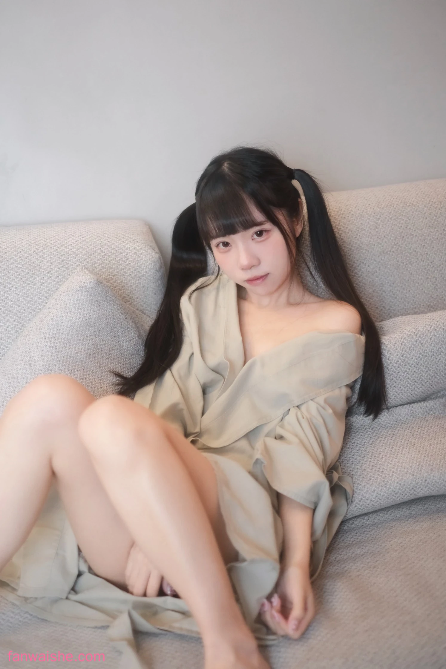 可可小白兔 可可小白兔 NO.014 - 在陽台做壞事的小兔兔
