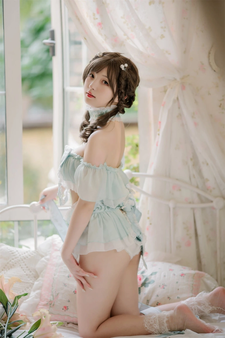 花铃《豌豆公主仆》主题写真：80张全套美图