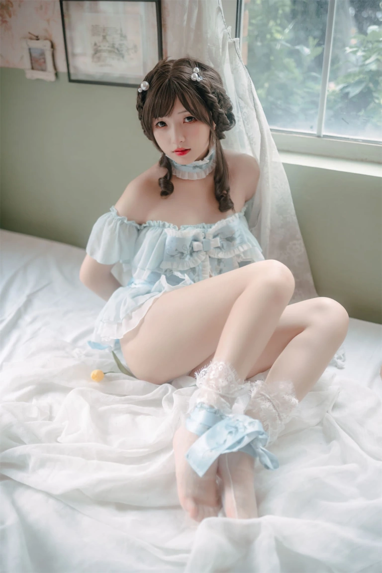 花铃《豌豆公主仆》主题写真：80张全套美图