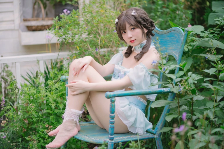 花铃《豌豆公主仆》主题写真：80张全套美图