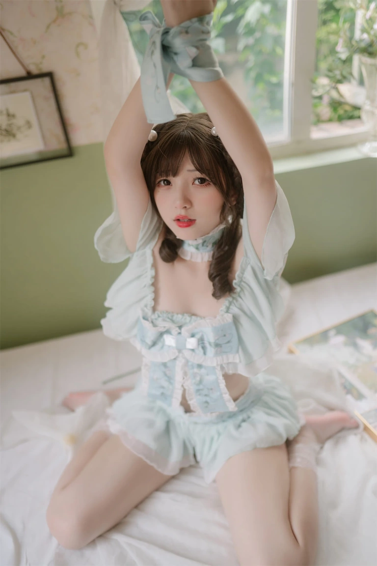 花铃《豌豆公主仆》主题写真：80张全套美图