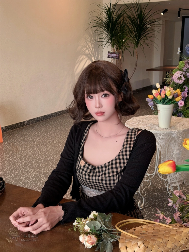 麻薯好吃《绿意深处的邀约》主题写真：92张全套美图