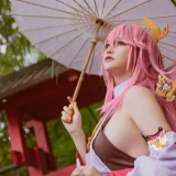 前羽《八重神子Cosplay集》主题写真：36张全套美图