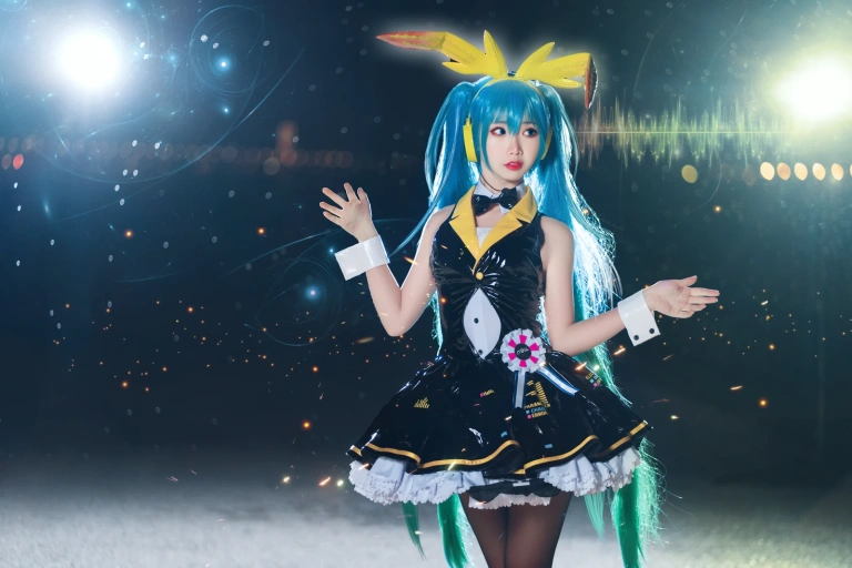 面饼仙儿《初音Miku》主题写真：19张全套美图
