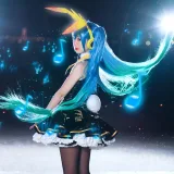 面饼仙儿《初音Miku》主题写真：19张全套美图
