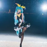 面饼仙儿《初音Miku》主题写真：19张全套美图