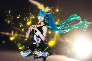面饼仙儿《初音Miku》主题写真：19张全套美图