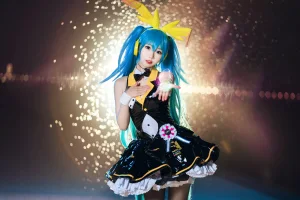 面饼仙儿《初音Miku》主题写真：19张全套美图