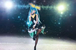 面饼仙儿《初音Miku》主题写真：19张全套美图