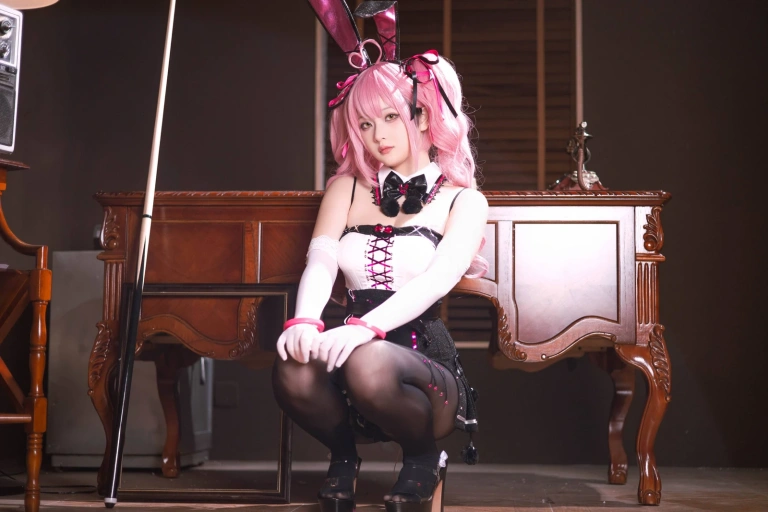 屿鱼《[Patreon] 2023年12月套图会员合集》主题写真：57张全套美图