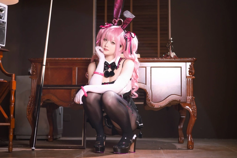 屿鱼《[Patreon] 2023年12月套图会员合集》主题写真：57张全套美图