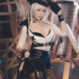 芋圆侑子《甘古特监狱服》主题写真：12张全套美图
