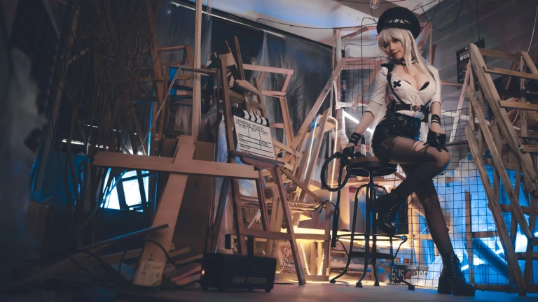 芋圆侑子《甘古特监狱服》主题写真：12张全套美图