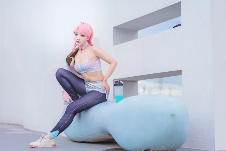 宮本桜《蓝毒》主题写真：16张全套美图