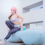 宮本桜《蓝毒》主题写真：16张全套美图