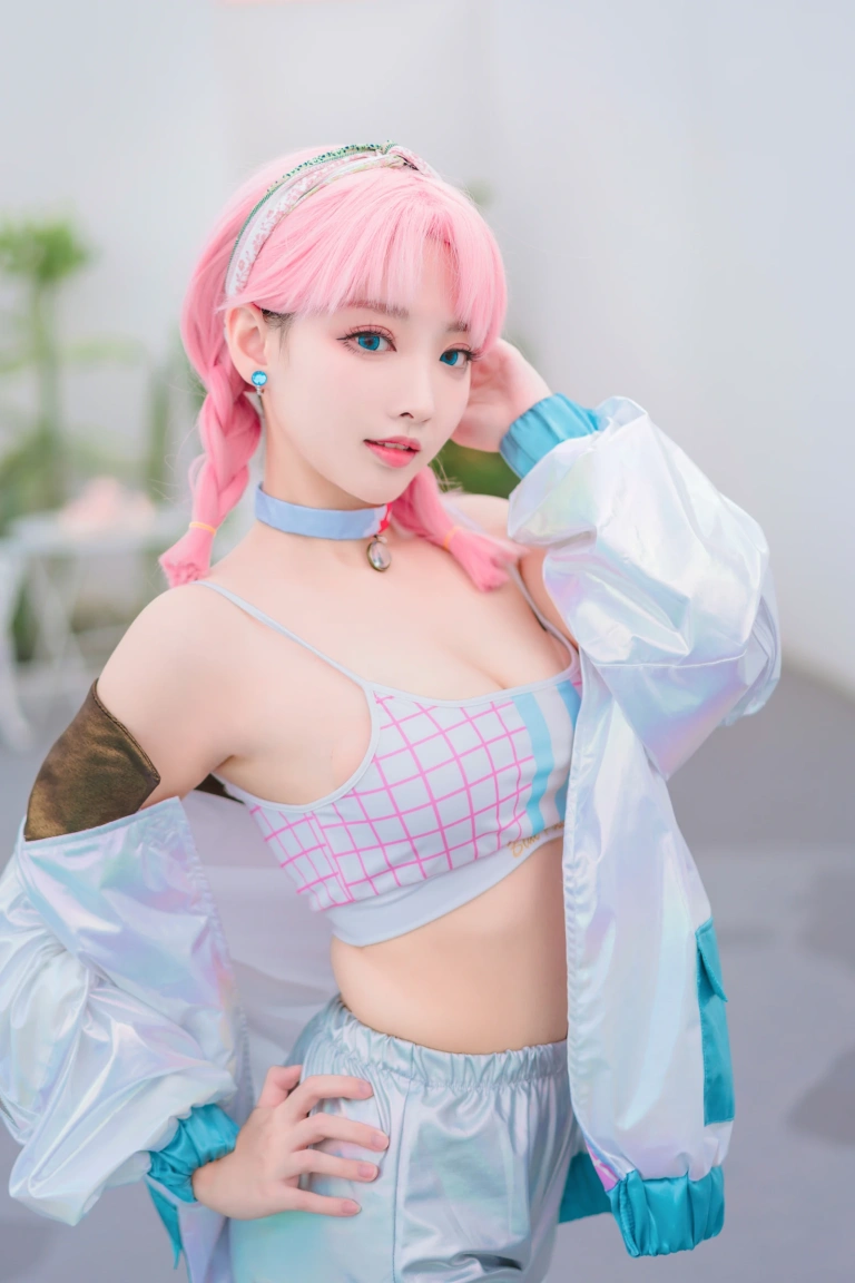 宮本桜《蓝毒》主题写真：16张全套美图