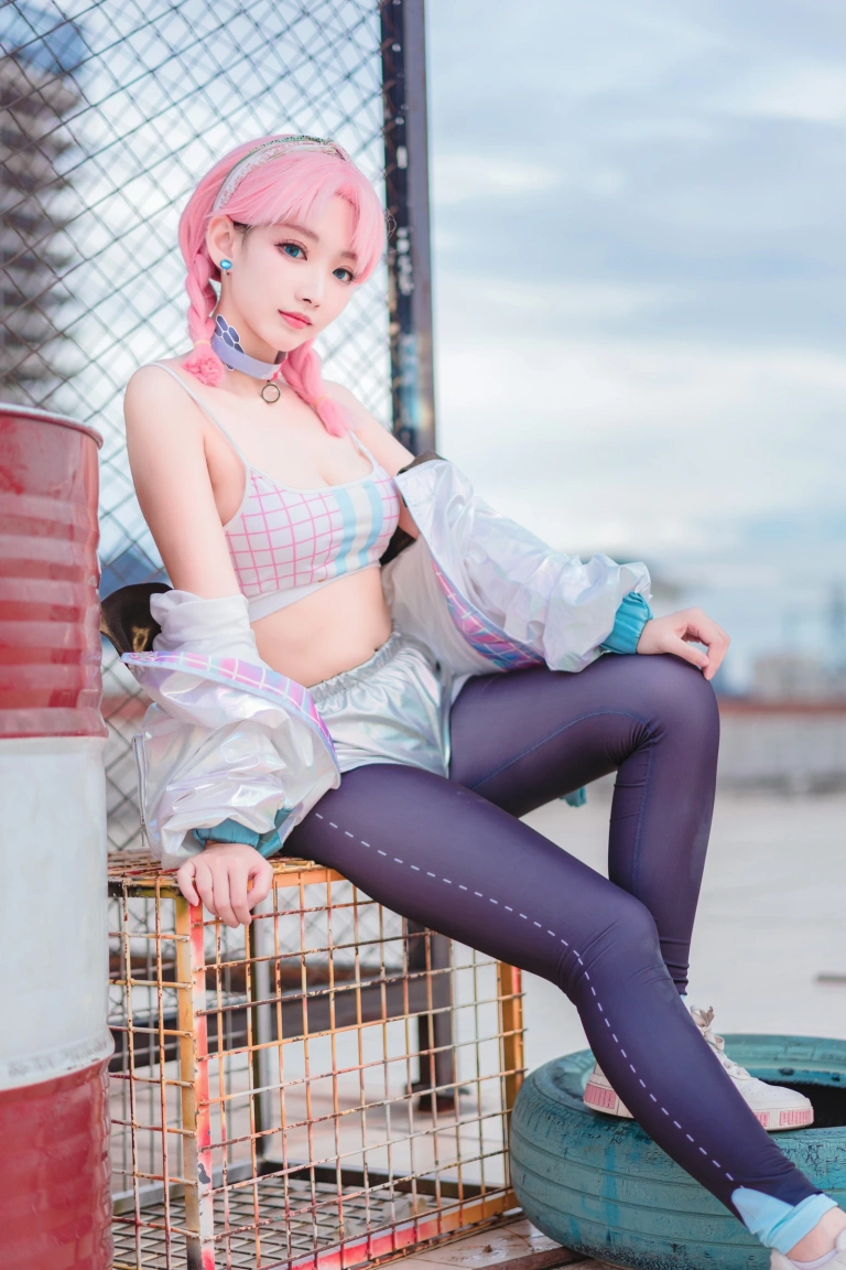 宮本桜《蓝毒》主题写真：16张全套美图