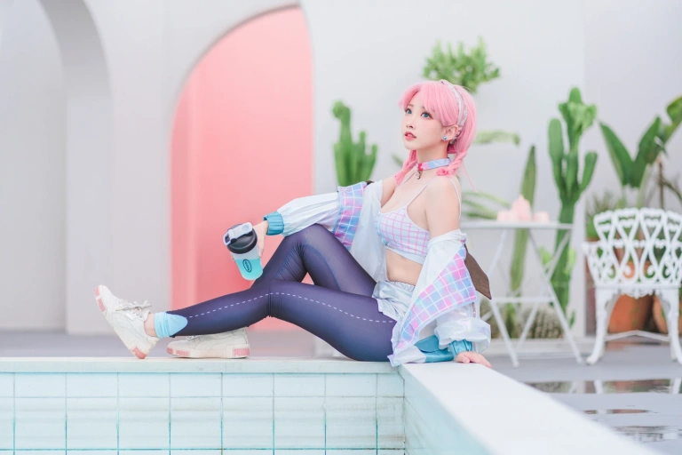 宮本桜《蓝毒》主题写真：16张全套美图
