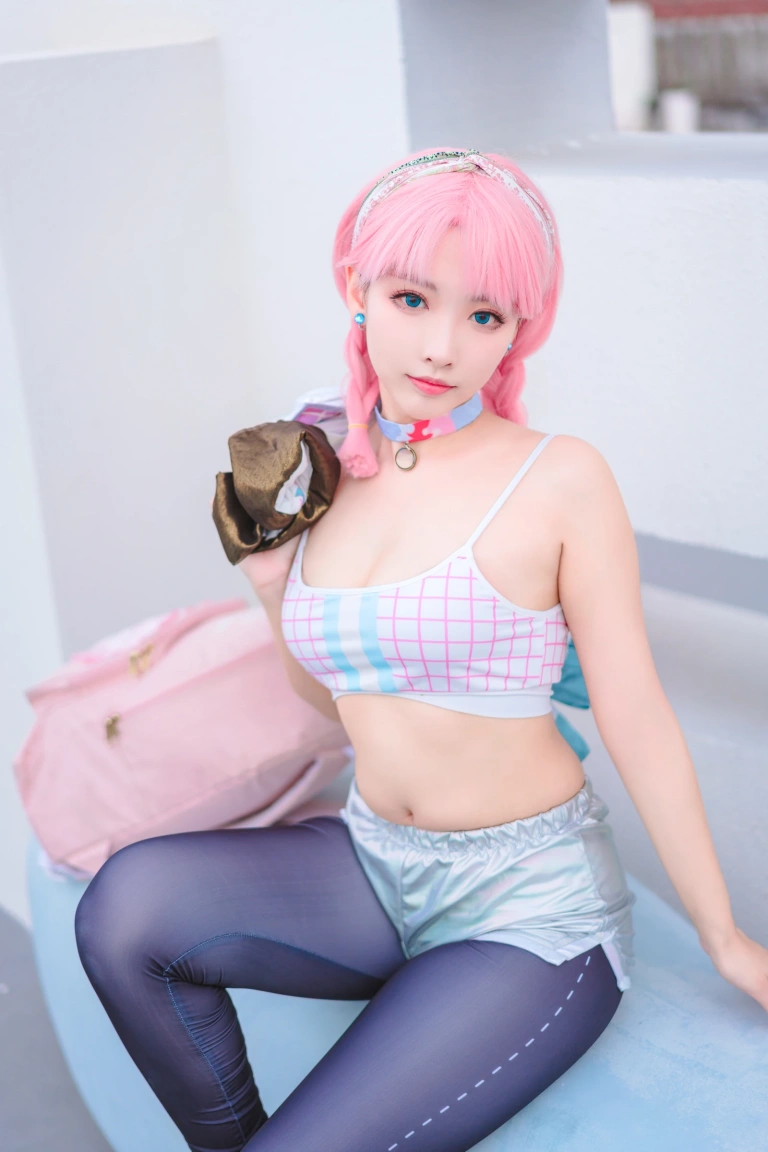 宮本桜《蓝毒》主题写真：16张全套美图