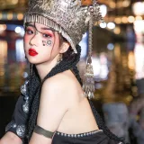 瓦斯塔亚小龙虾《苗疆女子》主题写真：18张全套美图