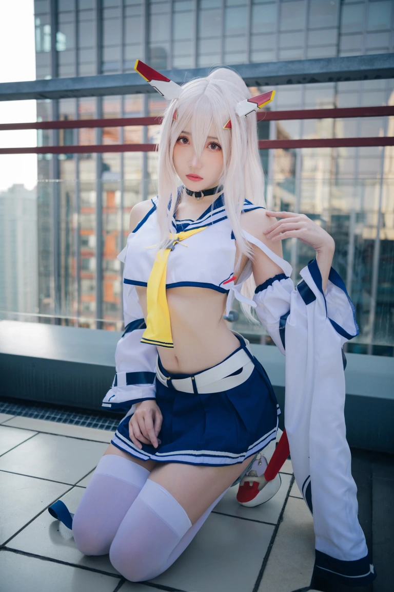 瓜希酱《绫波》主题写真：20张全套美图