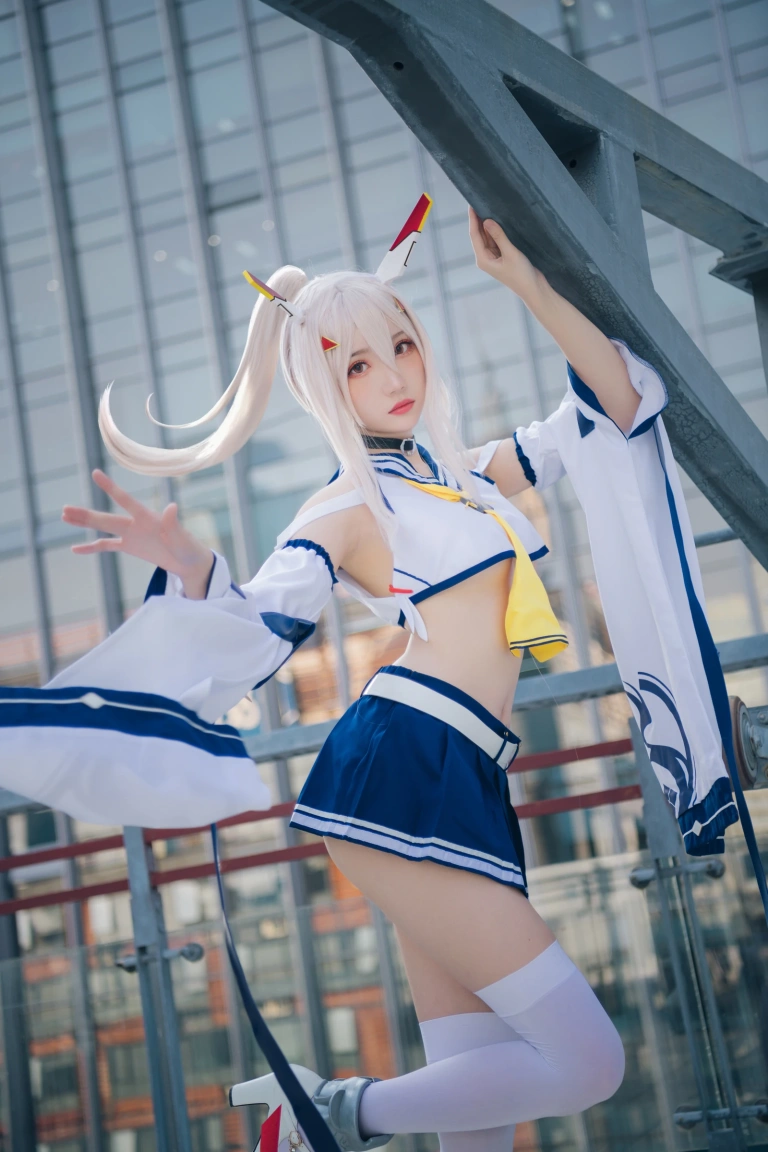 瓜希酱《绫波》主题写真：20张全套美图