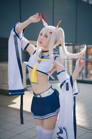 瓜希酱《绫波》主题写真：20张全套美图
