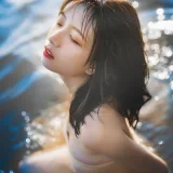 清青琴玖《搁浅》主题写真：23张全套美图