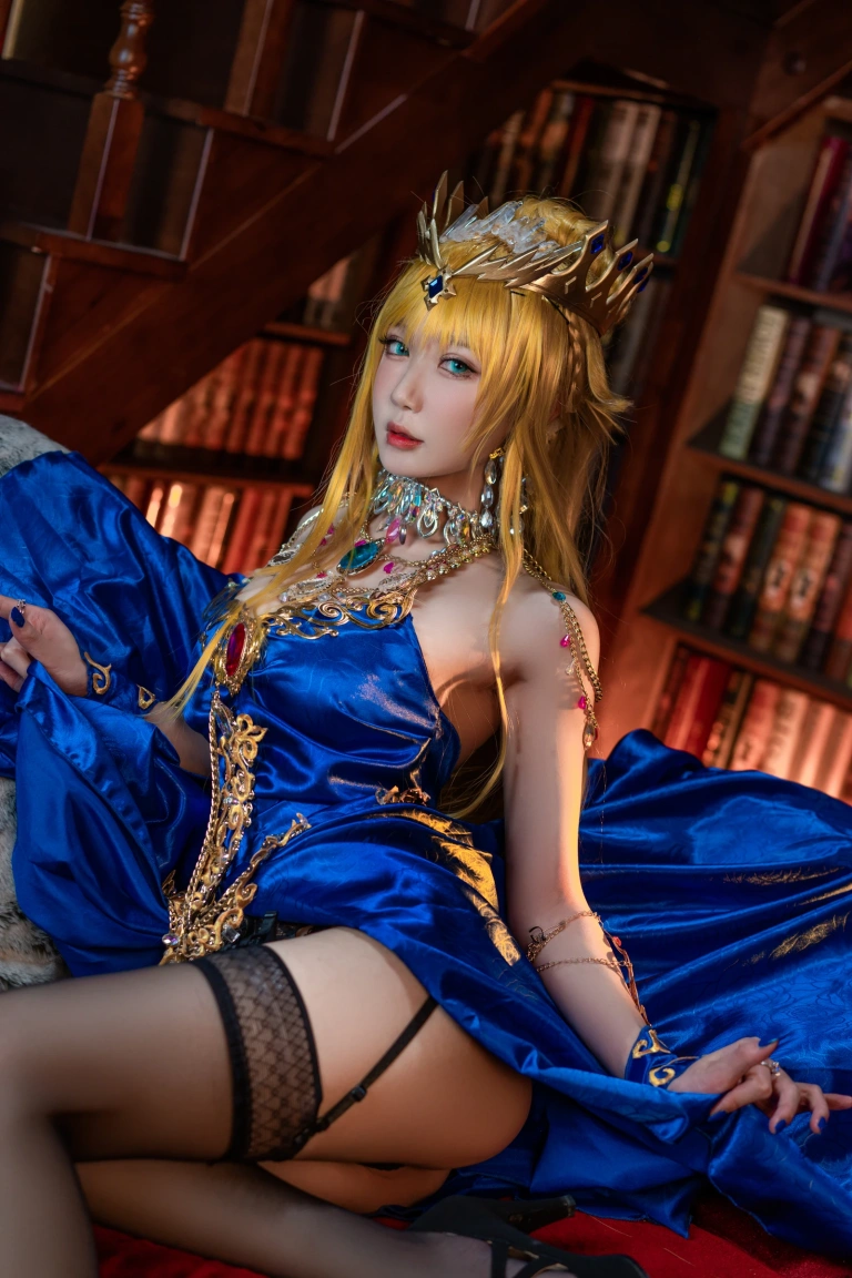 阿包也是兔娘《白枪呆同人睡衣》主题写真：25张全套美图