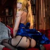 阿包也是兔娘《白枪呆同人睡衣》主题写真：25张全套美图