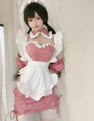 小仓千代《粉色漆皮女仆》主题写真：29张全套美图